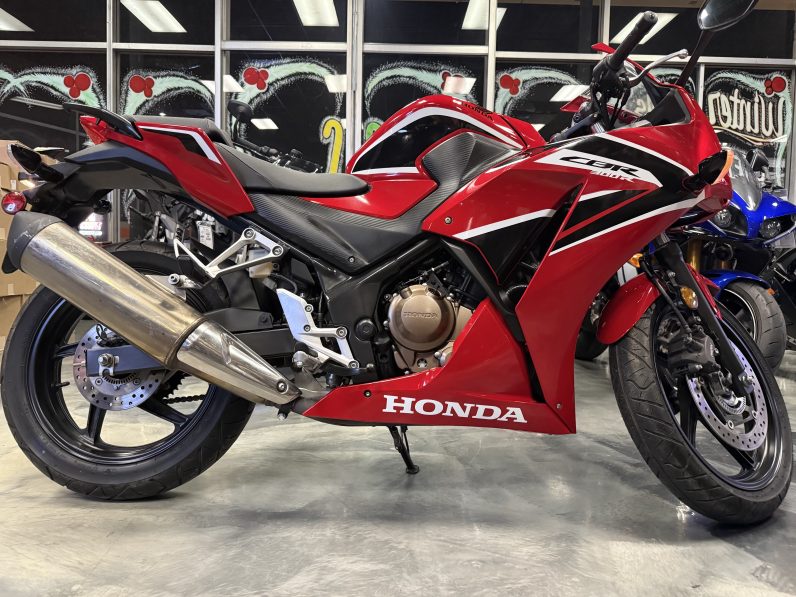 2019 HONDA CBR 300R