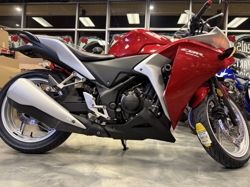 2012 HONDA CBR 250R