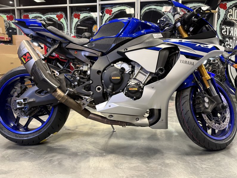 2016 Yamaha YZF R1