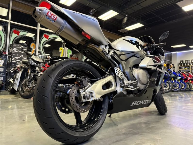2004 HONDA CBR 1000RR