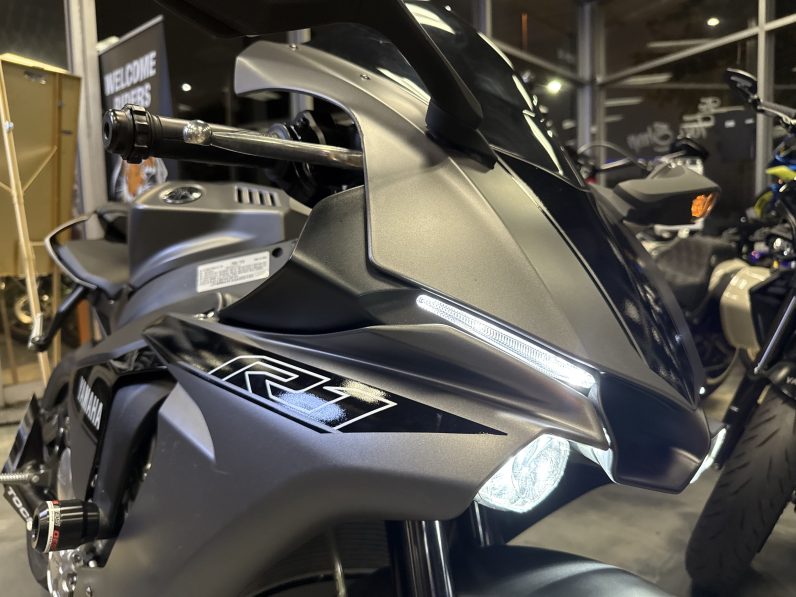2016 Yamaha YZF R1S
