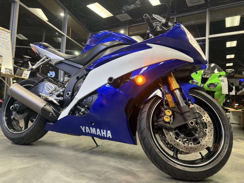 2011 YAMAHA YZF R6