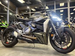 2023 Ducati Streetfighter V2