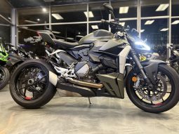 2023 Ducati Streetfighter V2