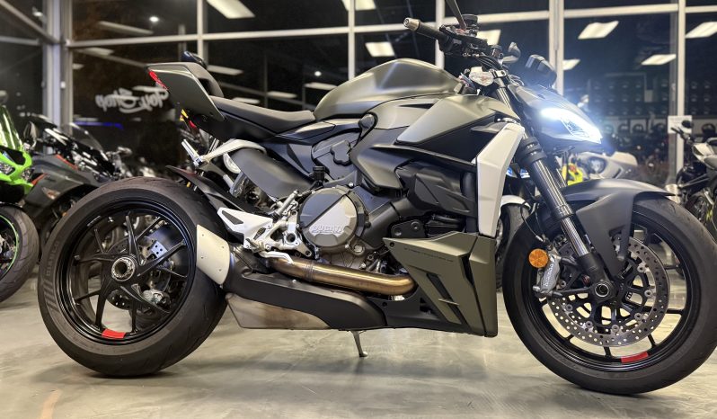 2023 Ducati Streetfighter V2